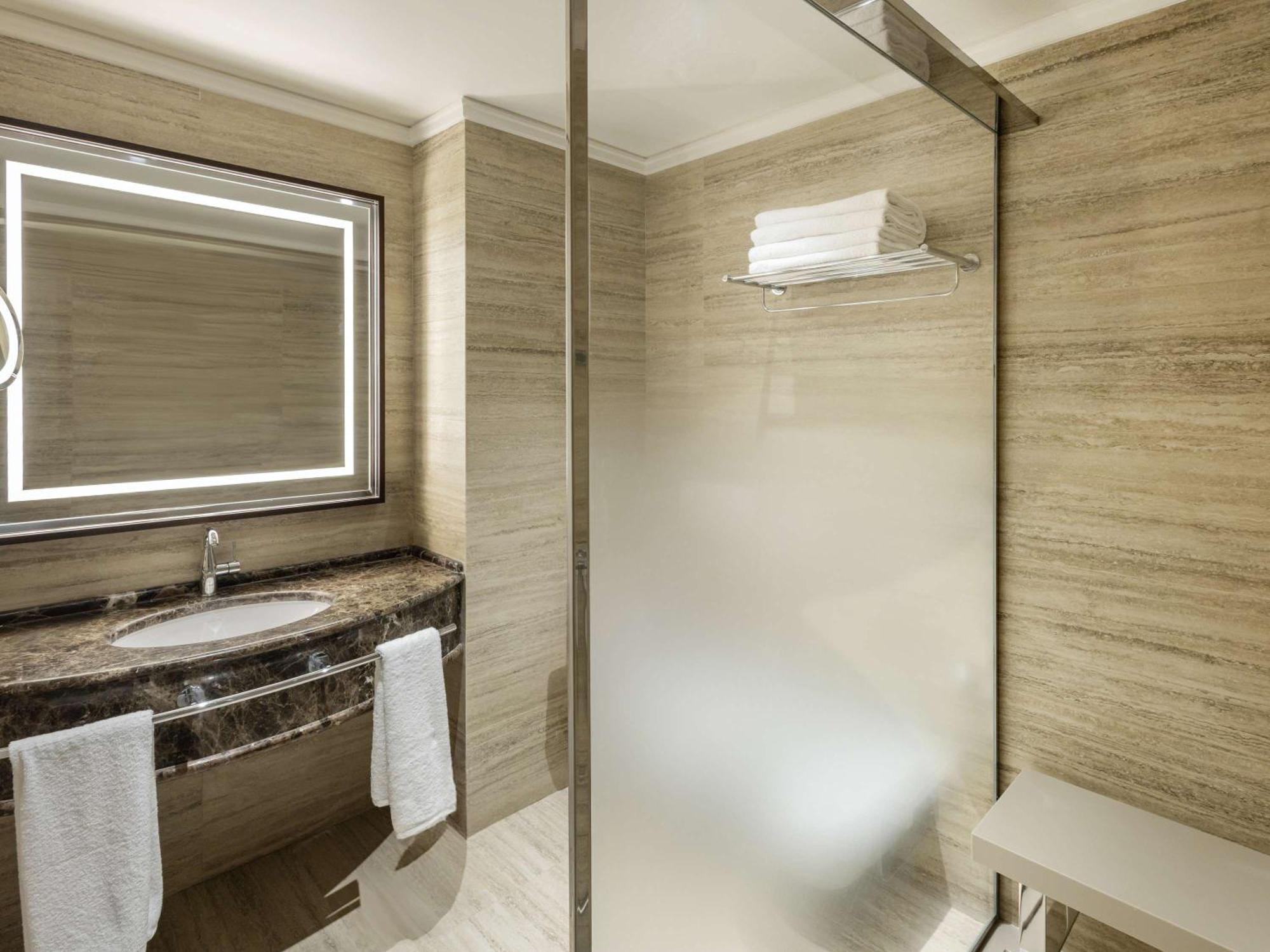 Hotel Oran Bay Managed By Accor Екстер'єр фото