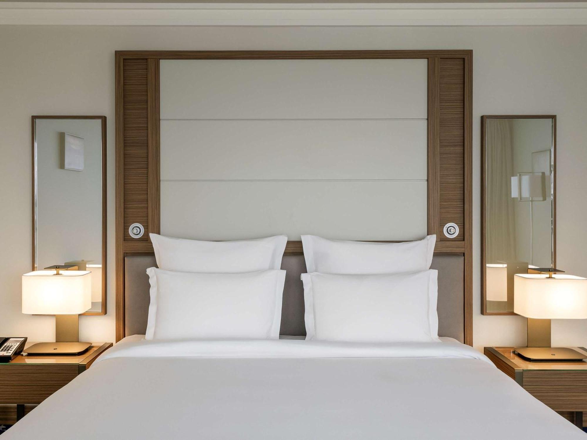 Hotel Oran Bay Managed By Accor Екстер'єр фото