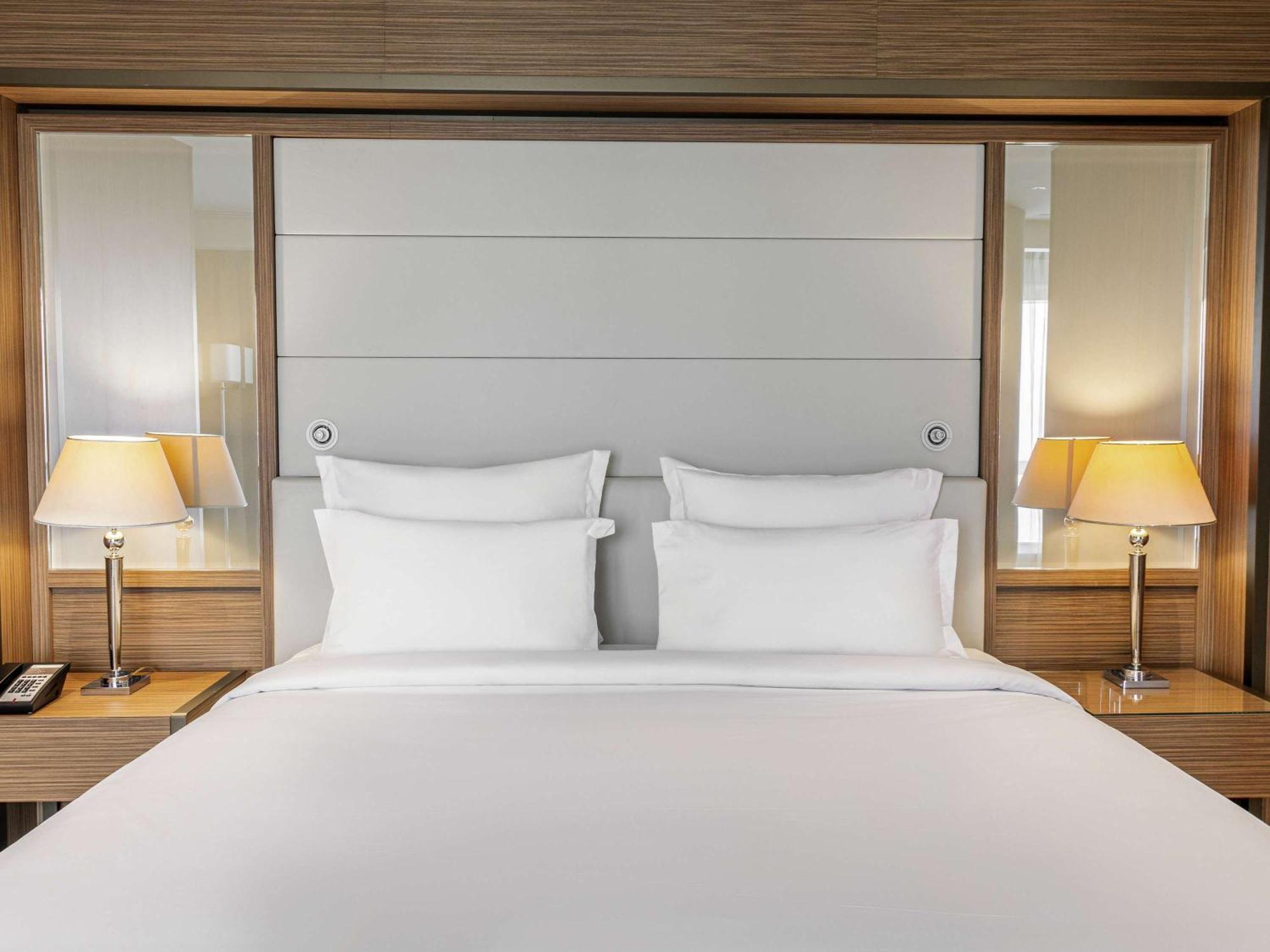 Hotel Oran Bay Managed By Accor Екстер'єр фото